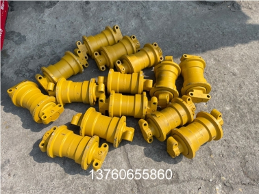 EC210B挖掘机支重轮